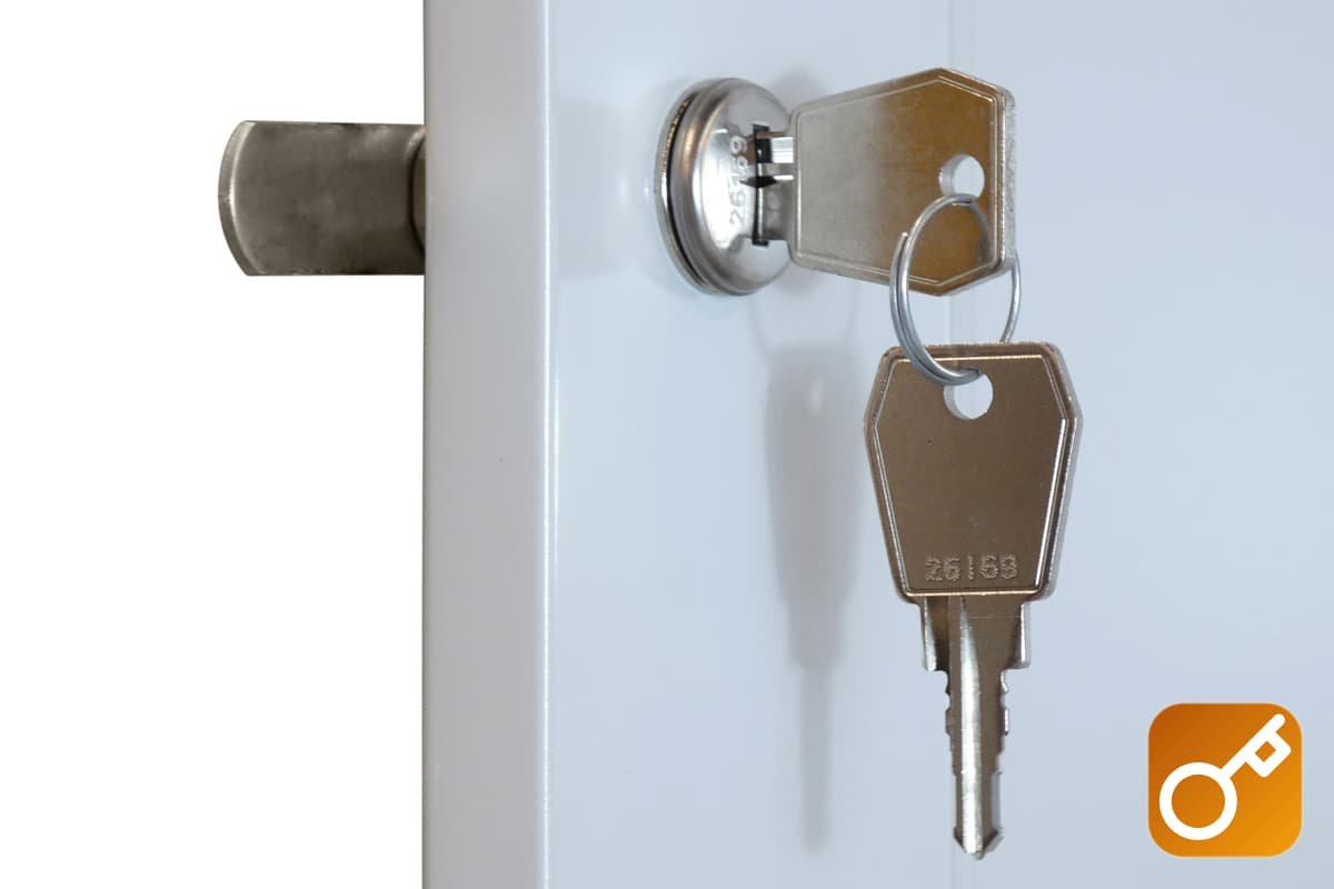 Apertura porta con chiave persa a Cantù