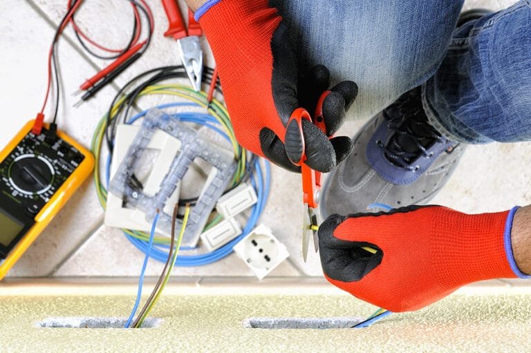 Elettricisti a San Donato Milanese: Pronto intervento 24 ore su 24, 7 giorni su 7, Sostituzione Frutto